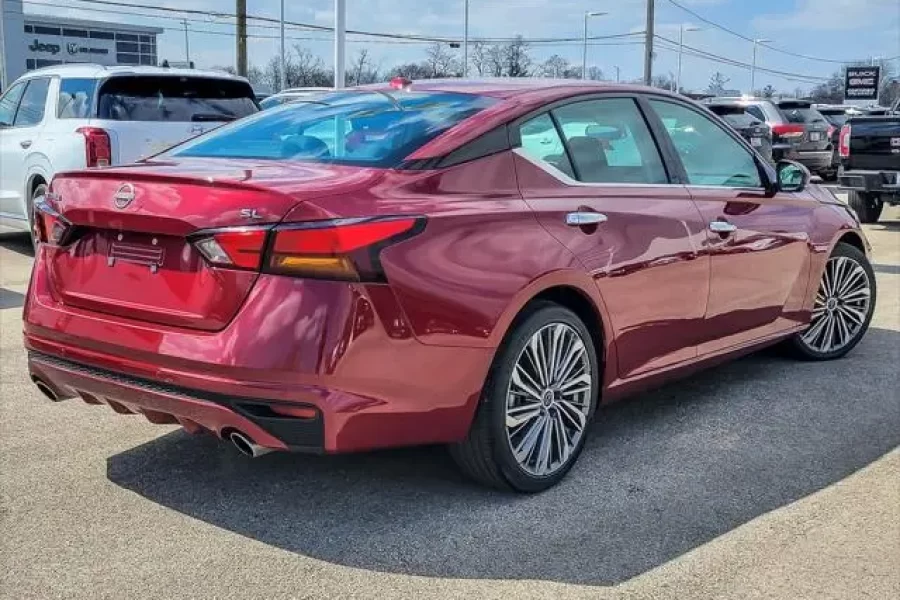 2023 Nissan Altima 2.5 SL