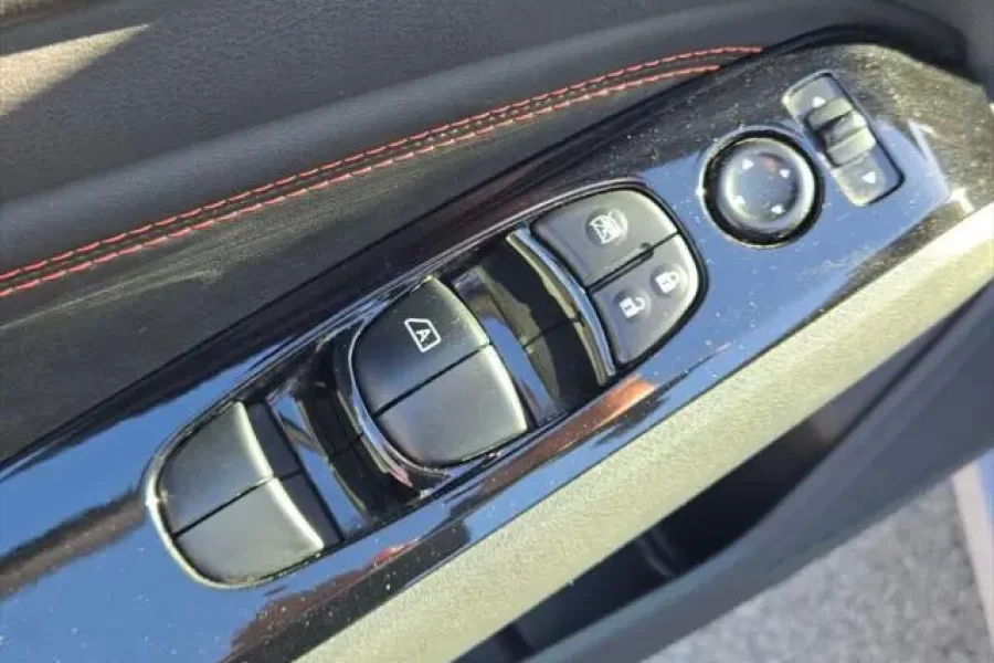 2023 Nissan Altima SR FWD