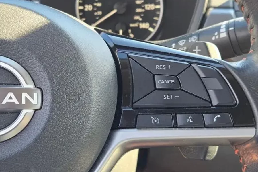 2023 Nissan Altima SR FWD